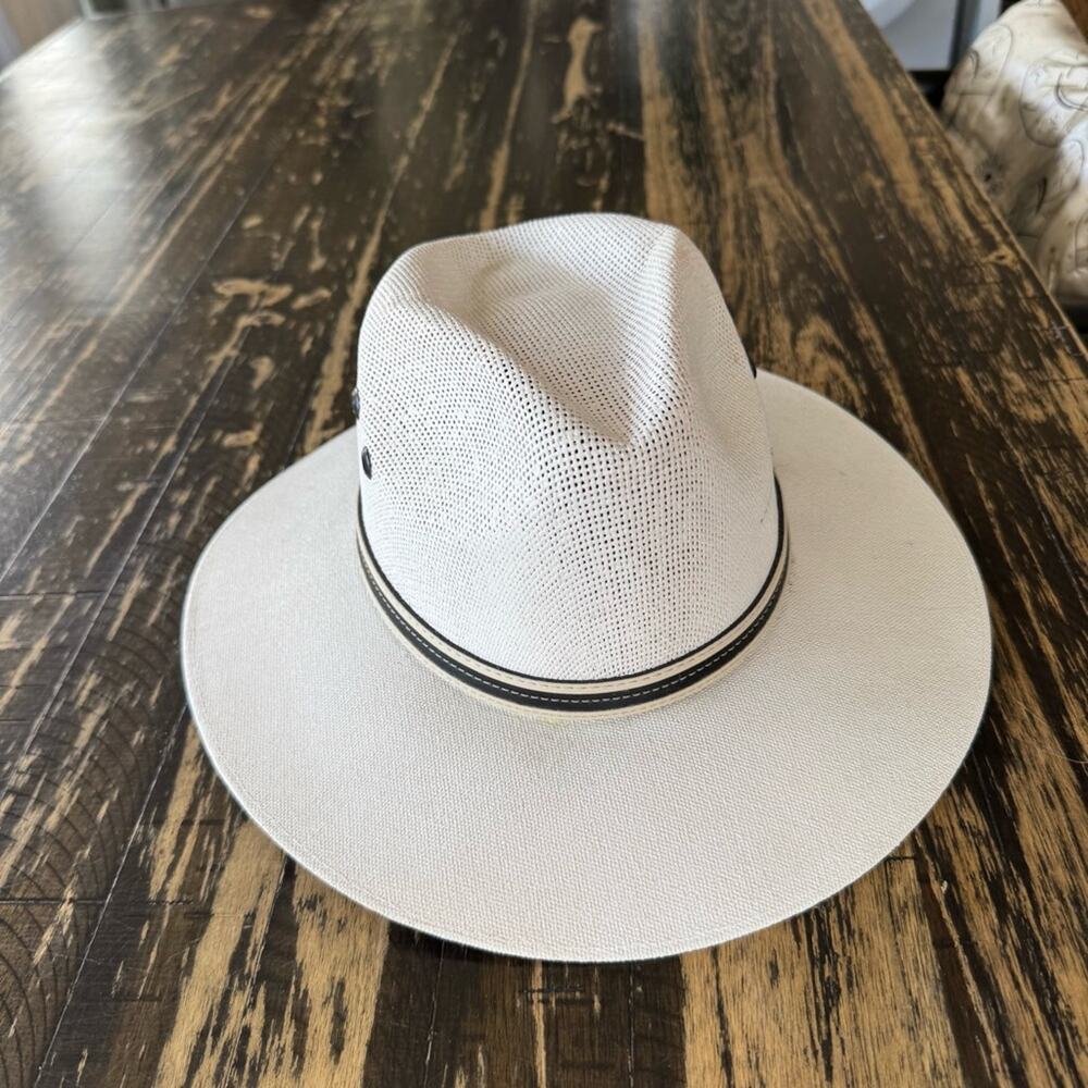 HAT - White Brimmed Country Cowboy Hat - MEDIUM - Picture 3 of 15